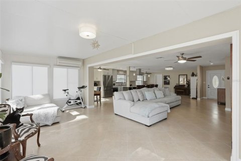 Villa ou maison à vendre à Seminole, Floride: 3 chambres, 163.51 m2 № 2399467 - photo 16