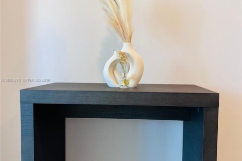 Copropriété à vendre à Miami, Floride: 2 chambres № 2065301 - photo 10