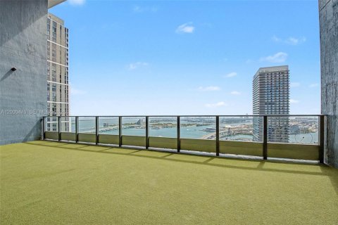 Copropriété à vendre à Miami, Floride: 2 chambres № 2065301 - photo 30