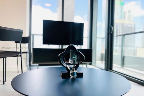 Copropriété à vendre à Miami, Floride: 2 chambres № 2065301 - photo 3