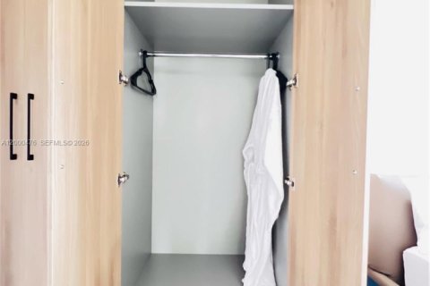 Copropriété à vendre à Miami, Floride: 2 chambres № 2065301 - photo 13