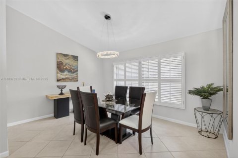 House in Palm Beach Gardens, Florida 4 bedrooms, 224.17 sq.m. № 2016193 - photo 11