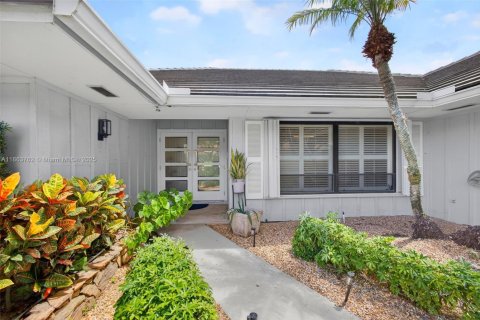 House in Palm Beach Gardens, Florida 4 bedrooms, 224.17 sq.m. № 2016193 - photo 6