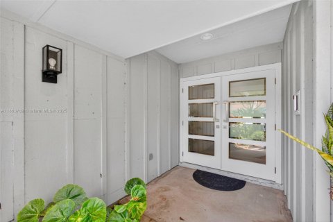 House in Palm Beach Gardens, Florida 4 bedrooms, 224.17 sq.m. № 2016193 - photo 7