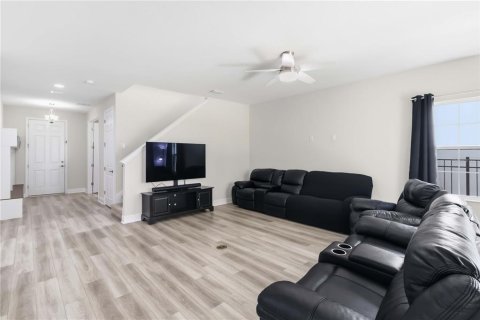 House in Fish Hawk, Florida 5 bedrooms, 314.47 sq.m. № 2109477 - photo 6