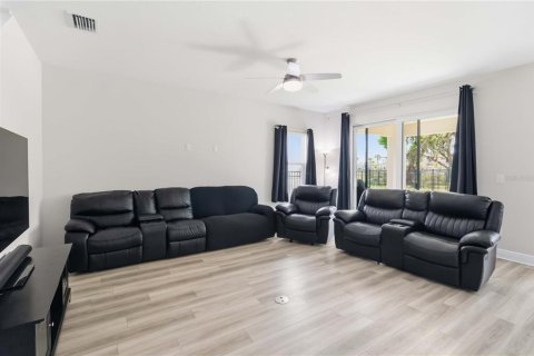 House in Fish Hawk, Florida 5 bedrooms, 314.47 sq.m. № 2109477 - photo 7