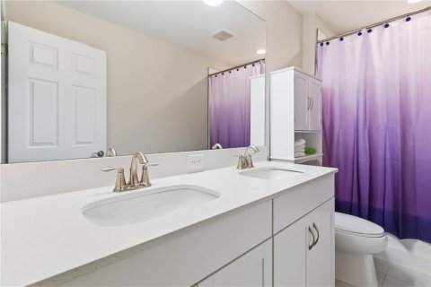 House in Fish Hawk, Florida 5 bedrooms, 314.47 sq.m. № 2109477 - photo 28