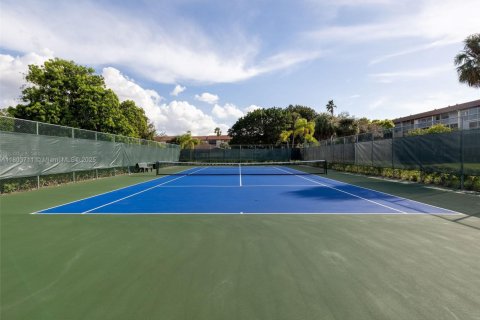 Condo in Pembroke Pines, Florida, 1 bedroom  № 1864366 - photo 15