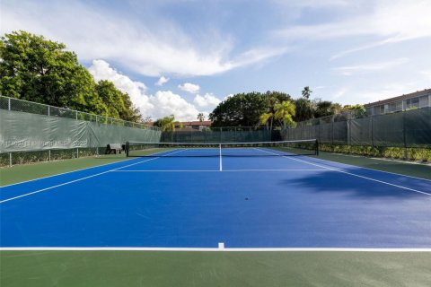 Condo in Pembroke Pines, Florida, 1 bedroom  № 1864366 - photo 16