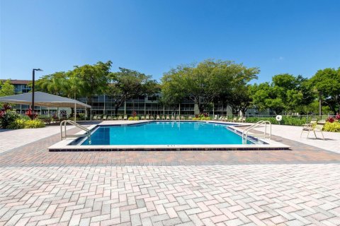 Condo in Pembroke Pines, Florida, 1 bedroom  № 1864366 - photo 7