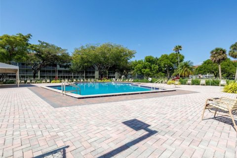 Condo in Pembroke Pines, Florida, 1 bedroom  № 1864366 - photo 6