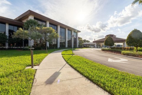 Condo in Pembroke Pines, Florida, 1 bedroom  № 1864366 - photo 23