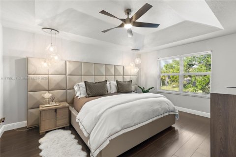 House in Coconut Creek, Florida 4 bedrooms, 196.02 sq.m. № 1713524 - photo 17