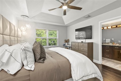 House in Coconut Creek, Florida 4 bedrooms, 196.02 sq.m. № 1713524 - photo 20