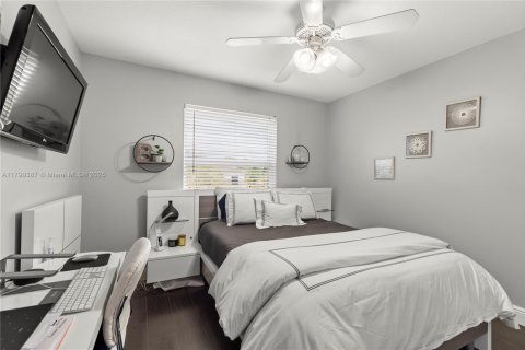 House in Coconut Creek, Florida 4 bedrooms, 196.02 sq.m. № 1713524 - photo 22