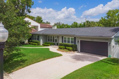House in Orlando, Florida 4 bedrooms, 257.53 sq.m. № 1894007 - photo 2
