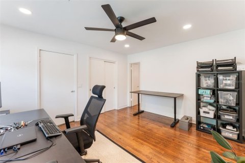 House in Orlando, Florida 4 bedrooms, 257.53 sq.m. № 1894007 - photo 10