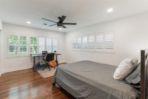 House in Orlando, Florida 4 bedrooms, 257.53 sq.m. № 1894007 - photo 12