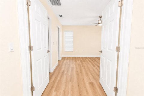 Casa en alquiler en Land O' Lakes, Florida, 4 dormitorios, 185.8 m2 № 2211286 - foto 20