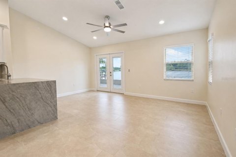 Casa en alquiler en Land O' Lakes, Florida, 4 dormitorios, 185.8 m2 № 2211286 - foto 11