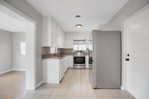 Купить виллу или дом в Орландо, Флорида 5 комнат, 150.22м2, № 2280506 - фото 8