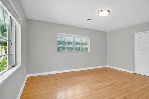 Купить виллу или дом в Орландо, Флорида 5 комнат, 150.22м2, № 2280506 - фото 16