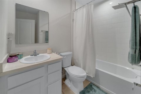 Townhouse in Davenport, Florida 3 bedrooms, 131.27 sq.m. № 2308370 - photo 18