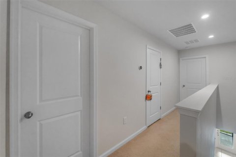 Townhouse in Davenport, Florida 3 bedrooms, 131.27 sq.m. № 2308370 - photo 17