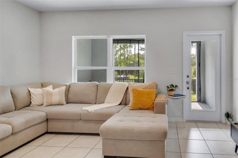 Townhouse in Davenport, Florida 3 bedrooms, 131.27 sq.m. № 2308370 - photo 10