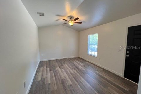 Apartamento en alquiler en Bell, Florida, 2 dormitorios, 88.07 m2 № 1870390 - foto 2