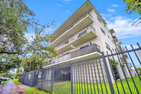 Condominio en venta en Miami Beach, Florida, 1 dormitorio, 56.39 m2 № 1832491 - foto 9