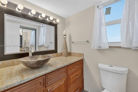 Copropriété à vendre à Pompano Beach, Floride: 1 chambre, 65.96 m2 № 2007627 - photo 13