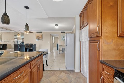 Copropriété à vendre à Pompano Beach, Floride: 1 chambre, 65.96 m2 № 2007627 - photo 12