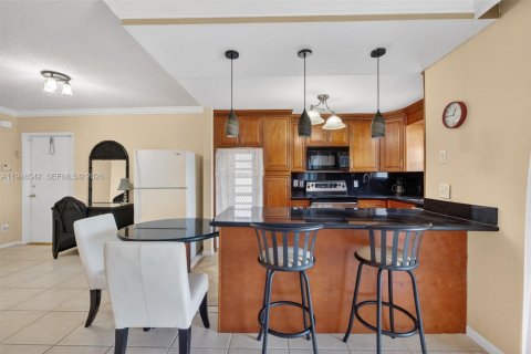 Copropriété à vendre à Pompano Beach, Floride: 1 chambre, 65.96 m2 № 2007627 - photo 9