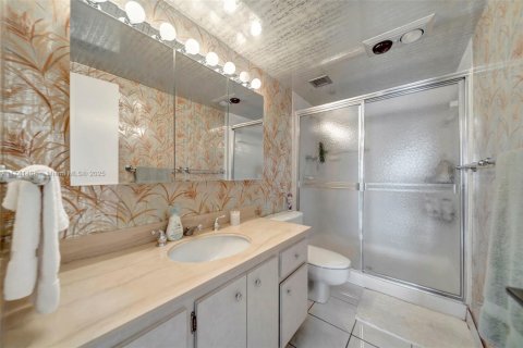 Copropriété à vendre à Hallandale Beach, Floride: 2 chambres, 115.2 m2 № 1962788 - photo 11