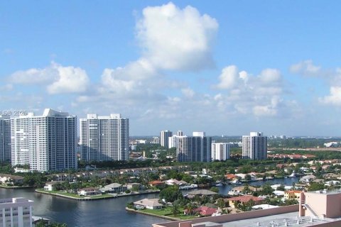 Copropriété à vendre à Hallandale Beach, Floride: 2 chambres, 115.2 m2 № 1962788 - photo 23