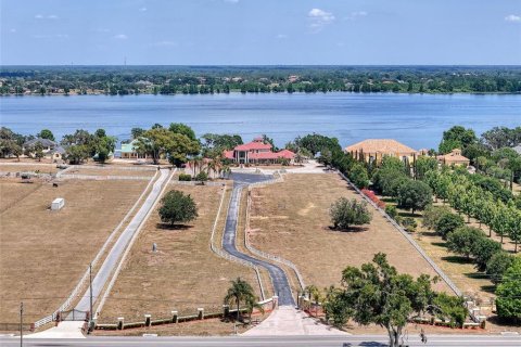 Купить виллу или дом в Тонотосасса, Флорида 3 комнаты, 655.89м2, № 1659685 - фото 2