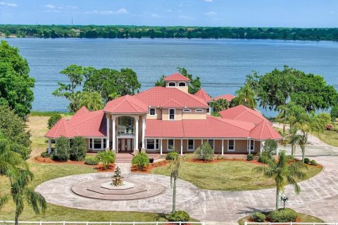 Купить виллу или дом в Тонотосасса, Флорида 3 комнаты, 655.89м2, № 1659685 - фото 1