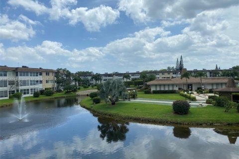 Condominio en venta en Lauderdale Lakes, Florida, 1 dormitorio, 63.55 m2 № 1850598 - foto 1