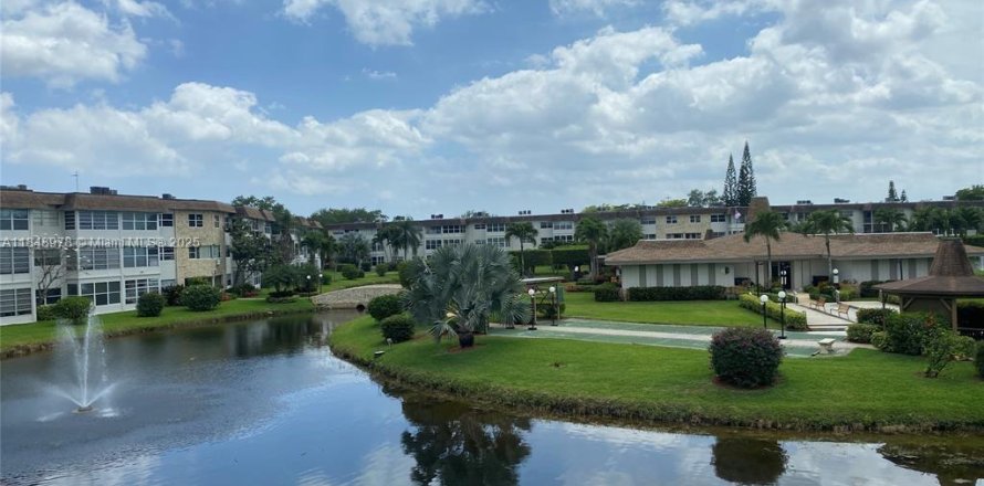 Condominio en Lauderdale Lakes, Florida, 1 dormitorio  № 1850598