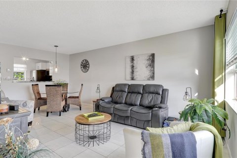 Condominio en venta en Lauderdale Lakes, Florida, 1 dormitorio, 63.55 m2 № 1850598 - foto 5