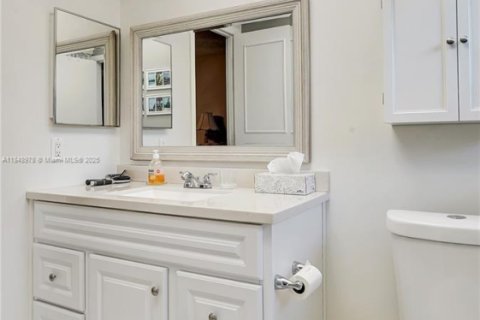 Condominio en venta en Lauderdale Lakes, Florida, 1 dormitorio, 63.55 m2 № 1850598 - foto 9