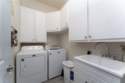 House in Kissimmee, Florida 4 bedrooms, 229.47 sq.m. № 2140863 - photo 22