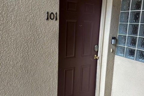 Condo in Riverview, Florida, 3 bedrooms № 2205785 - photo 19