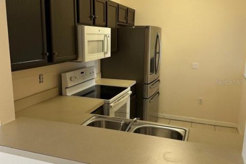 Condo in Riverview, Florida, 3 bedrooms № 2205785 - photo 17