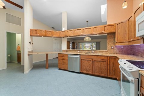 House in Punta Gorda, Florida 3 bedrooms, 186.18 sq.m. № 1909836 - photo 24