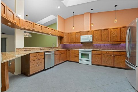 House in Punta Gorda, Florida 3 bedrooms, 186.18 sq.m. № 1909836 - photo 7