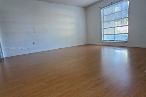 Снять в аренду кондоминиум в Лодерхилл, Флорида 1 спальня, 77.39м2, № 1979566 - фото 11