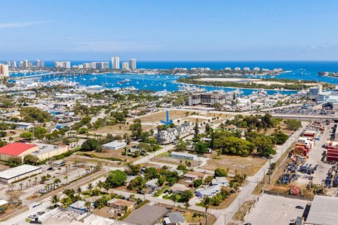 Adosado en venta en Riviera Beach, Florida, 3 dormitorios № 2146327 - foto 6