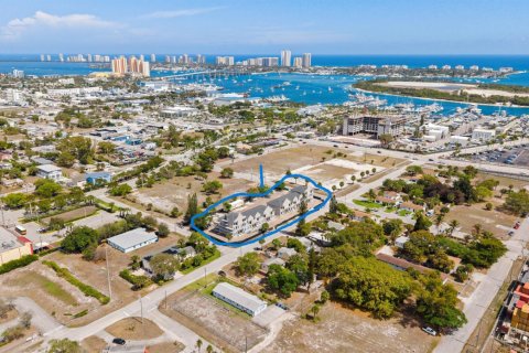 Adosado en venta en Riviera Beach, Florida, 3 dormitorios № 2146327 - foto 5